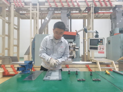 江西中煙廣豐卷煙廠 青年引領技術革新，學習賦能設備維修新篇章